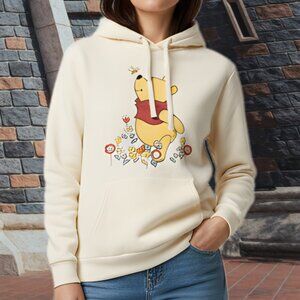 Disney Winnie the Pooh Cream Hoodie Women’s Small embroidered Graphic Sweatshirt
